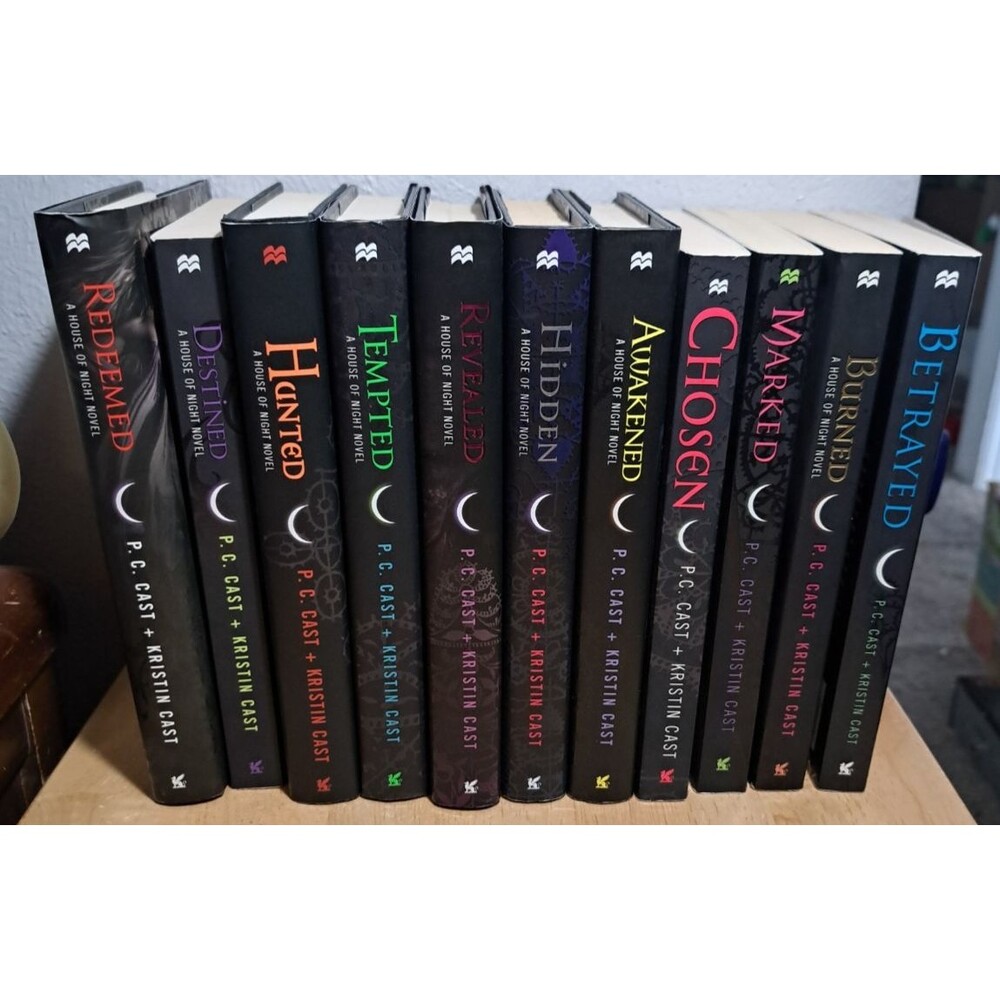 House of Night Books Set 1-11 Paperback & Hardcover P.C. Cast PB